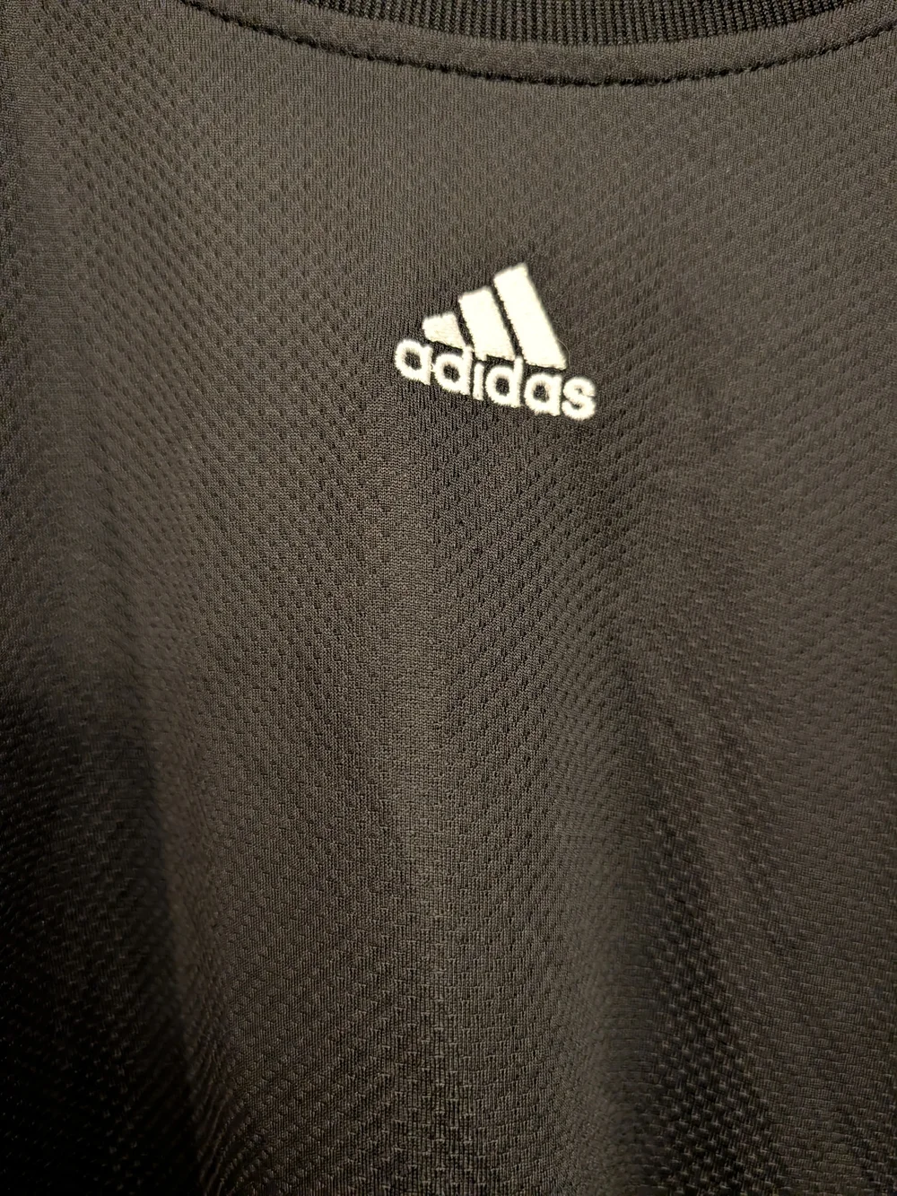 Men's adidas Black Short Sleeve Training Tee Sz XL with White Shoulder Stripes